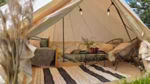 Glamping & Homestay in Kihnu