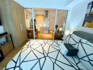 SM Bicutan Rooms by Cornelia