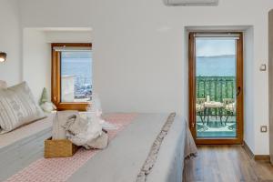 Sunrise Seaview Studio