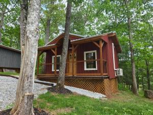 Lazy T Cabins - Glacier