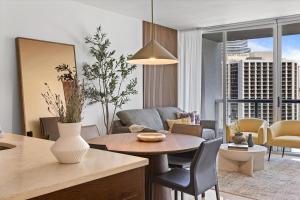 Large Suites in Hotel W with bay views