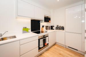 LUX 3BDR Riverside Duplex Mansionette By LCY & ExCeL I 20mins to Central London