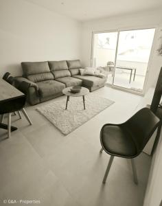 Modern 2Bedroom Apartment near the Beach