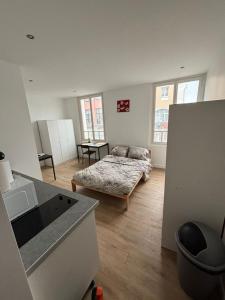 Cosy neuf avec vue sur la place