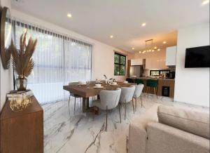 Beatiful House 3BR private pool Gated community