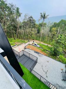 Zerahs Home - 2 Bedroom Villa, Athirappilly