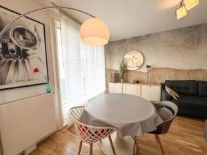 LE couturier parking and balcony eurexpo