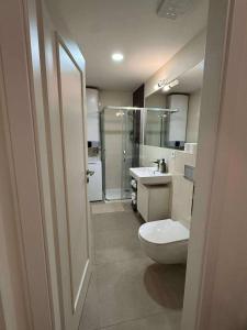 HLY - Newly designed APT with BIG PROMO!