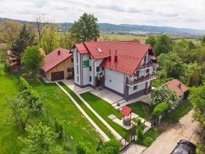 Perla Argesului, Ciubar, Piscina, Lift, Evenimente private, Pensiune, Hotel Cazare Transfăgarasan Curtea de Arges