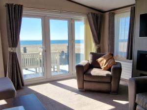 South Beach Lodge, Seafront Views