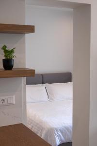 Olivia Flat 1