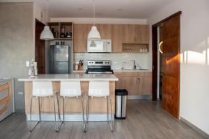 Luxury Apartment- View- Pool- La Libertad Surfcity