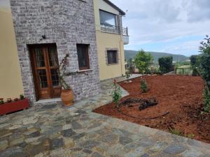 Perdika Beige