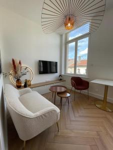 LuXuRY CROISETTE