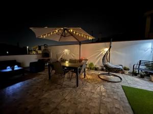 Incanto patio house