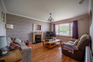 The Wee Gem - 9 Milking Hill Park