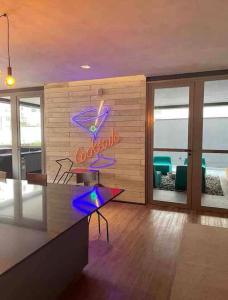 Apto na Oscar Freire prox HC FMUSP nubank, metrô