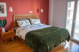 Avenue of Gods - Iraklis Retreat