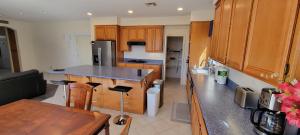 Luxury 1 Bed 1 Bath Fully Private