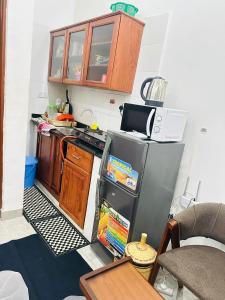 The Golden Modern Retreat