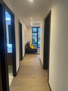 Lujoso Apto 2 habitaciones cerca Oakland Place Zona 10 GT