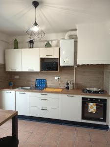 ARLES a 2 pas des rencontres de la PHOTOGRAPHIE ,Appartement refait completement a neuf , pour 4 personnes