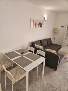 Dinastia B401 by Tenerife Rental & Sales