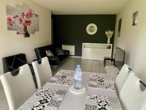 Appartements Appartement au calme nature et centre ville : photos des chambres