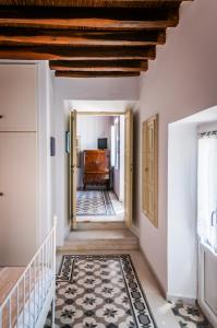 Nearchos House Milos Greece