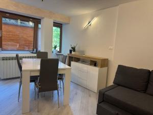 Ermi Apartment Temù