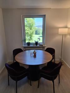 Natur, Ruhe und traumhafter Ausblick, moderne Ferienwohnung am Tor zur Fränkischen Schweiz