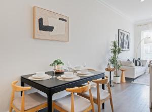 Travelers Dream thats Mins to NYC having Game Room and Parking