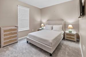 Brande NEW 05Bdrms At Windsor Cay