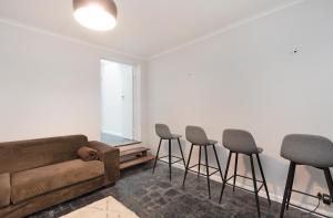 Camps Bay private room and bathroom