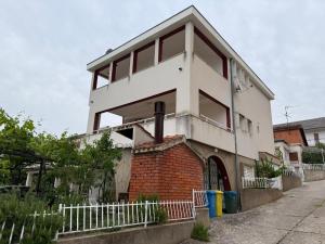 Apartments by the sea Grebastica, Sibenik - 24533