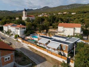Family-friendly apartments with swimming pool Donji Zagon, Novi Vinodolski - 24555
