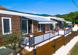 Family-friendly apartments with swimming pool Donji Zagon, Novi Vinodolski - 24555