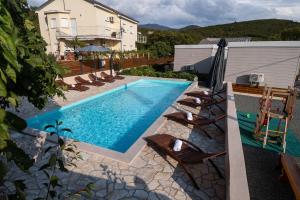 Family-friendly apartments with swimming pool Donji Zagon, Novi Vinodolski - 24555