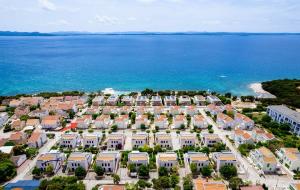 Sunny Resort apartment with seaview 1314