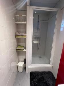 Appartements Joli appartement a Montreuil, proche des nouvelles stations de metro : photos des chambres