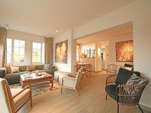 Villa in Het Zoute near Zeedijk Promenade