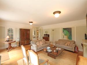 Villa in Het Zoute near the Beach