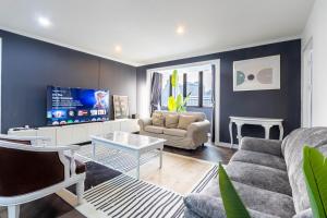 Omni Nuvél 4 Sukhumvit Branded Suites - Apartments, Bangkok