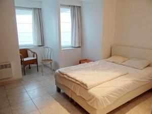 Apartment in Nieuwpoort with sea beach