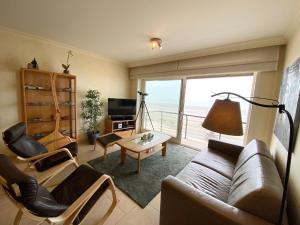 Apartment in Nieuwpoort with sea view