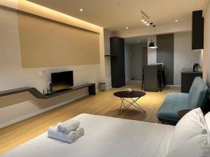 AGROWTH at Aru Suites