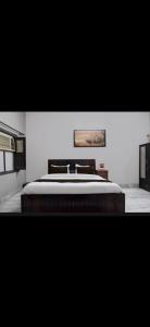 PLAY SHIVANYA RESIDENCY couple friendly