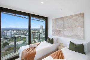 Diamonds of Paradise -in Sand