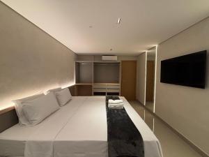 QSH35 - Flat Cama Superking Garagem Cozinha Completa