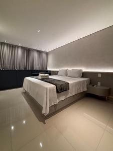 QSH35 - Flat Cama Superking Garagem Cozinha Completa